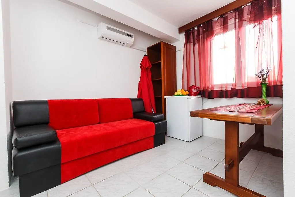 Apartment Teddy Bear Traù 0*,  Croazia